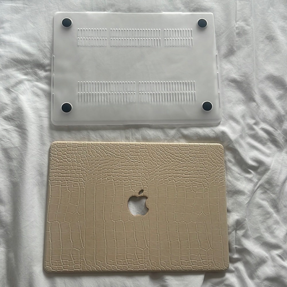 BRAND NEW snakeskin Mac laptop case.
